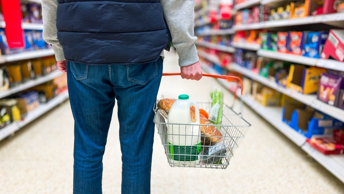 Aldi vs. Lidl: Which Supermarket Offers Highest Staff Pay?